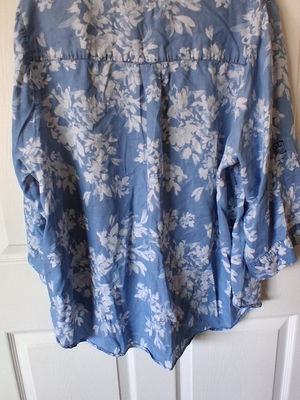 Torrid Harper Floral Challis Blouse Blue & White Size 3XL - Picture 2 of 7